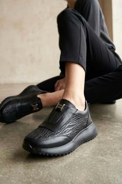 Fox Shoes Z555091903 Black Genuine Leather Thick Soled Sports Shoes Sneakers