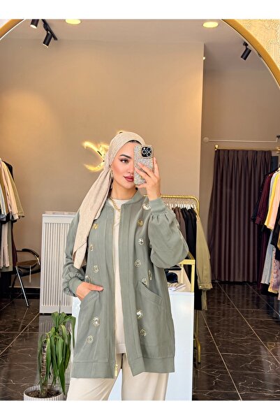 Gizem Karademir Boutique Altın Detaylı Ceket