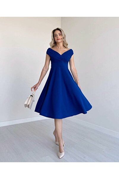 MODA ŞEHRİ فستان نسائي قصير الأكمام بياقة مزدوجة الصدر وكريب مكشكش