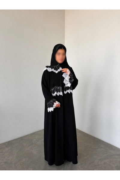 outline عباية سوداء صيفية بدانتيل دبل