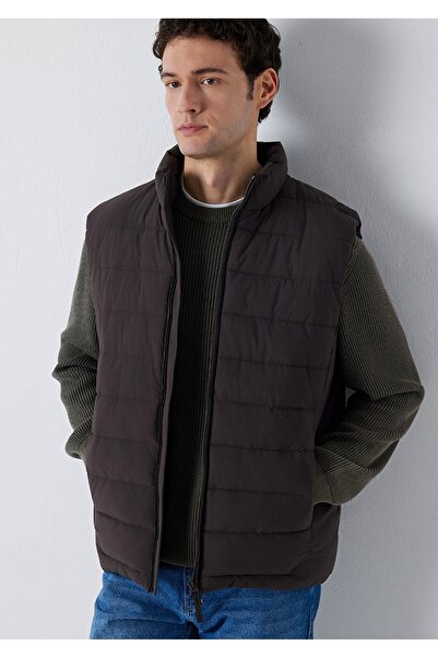 Mavi Stand-Up Collar Regular Fit Men's Vest.