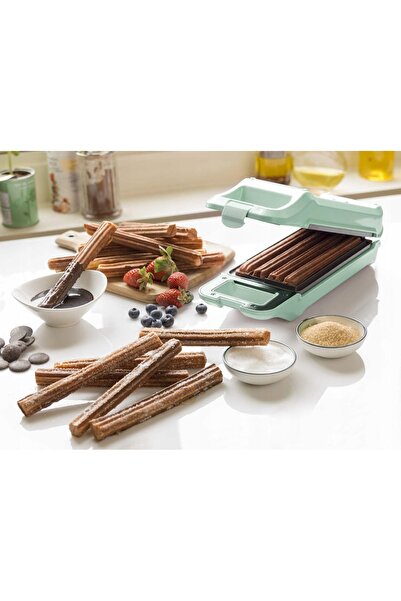 bestron MAȘINĂ DE CHURROS 700W APARAT PENTRU BĂRĂLĂȚI DE CHURRO CU AROMĂ DE M...