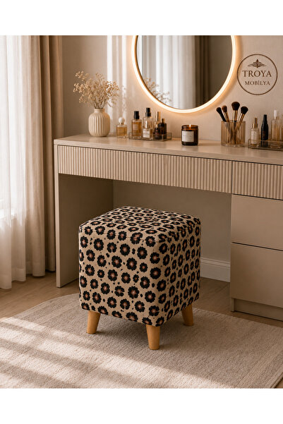 Troya Mobilya Leopar Desenli Kare Puf 40x40 cm Ahşap Ayaklı Makyaj Pufu Dekoratif Oturma Pufu