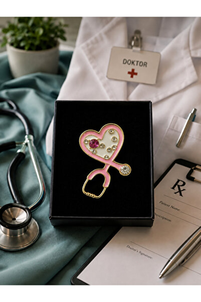 PULİNİN DÜKKANI Pembe Kalp Stetoskop Tasarımlı Taşlı Doktor ve Hemşire Yaka B...