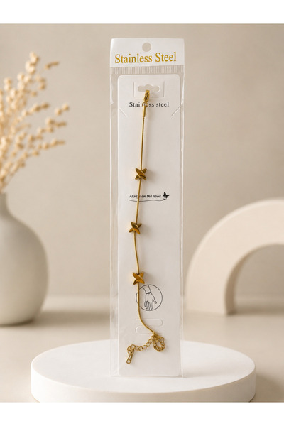Kokoş Gold Bracelet with Star Detail