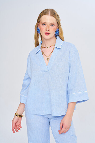 Orfeo Negro Women's Comfortable Cut Blouse with Collar and Sleeves