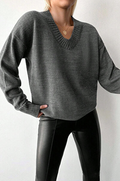 H&E LUXURY DESIGN Women's V-Neck Knit Sweater – Oversize, Long Sleeve