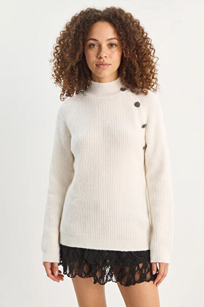 Efnaz style Women's Half Turtleneck Loose White Sweater with Accessory Detail