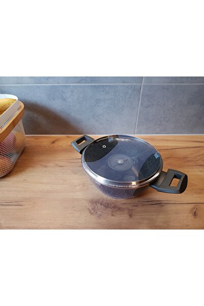 NO BRAND OALĂ de inducție din ALUMINIU cu capac AMBITION 1,9 l K1