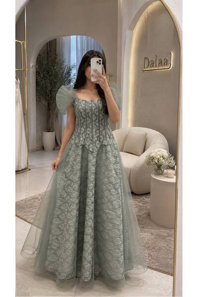 dalaa Mayar's dress