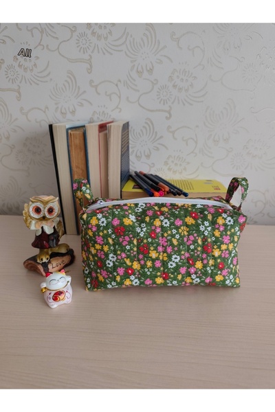 Talay Accessories Green Floral Patterned Quilted Multi-Purpose Makeup Bag & V...
