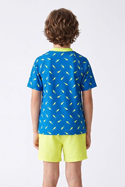 TRENDYOLKIDS طقم شورت بحري مطبوع باللون الأزرق الداكن للأولاد TKDSS26DS00001