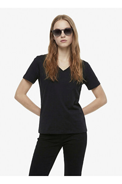 Mustang V Yaka Düz Siyah Kadın T-Shirt M6SL-TST1848