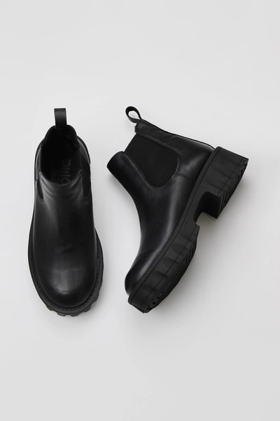 Bueno Shoes Cizme de damă din piele neagră cu toc pană 01wv9002
