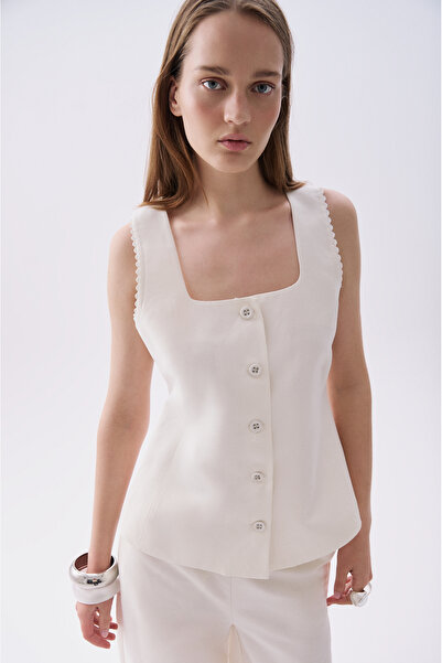 Mudo Women's Off-White Fitted U-Neck Sleeveless Linen Blouse