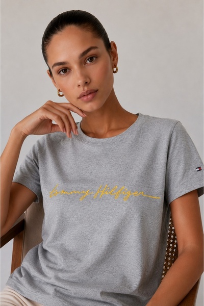 Tommy Hilfiger Signature  imza Logolu  %100 Organik Pamuklu Tişört