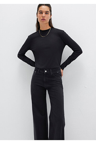 Mavi Tricou negru cu mânecă lungă slim fit / Strâns croială 1613352-900