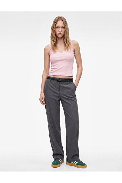 Koton Modal Karışımlı Slim Fit Kare Yaka Kolsuz Bluz