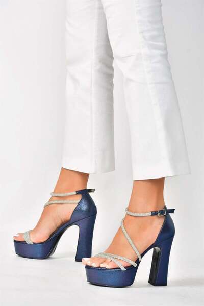 Fox Shoes حذاء سهرة نسائي بكعب سميك أزرق داكن لامع M348202614