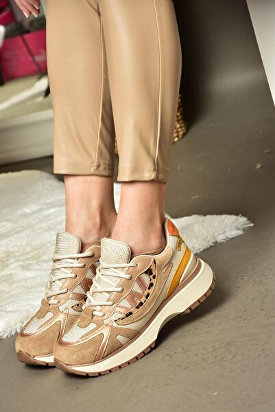 Fox Shoes R312511002 حذاء رياضي نسائي من الجلد السويدي