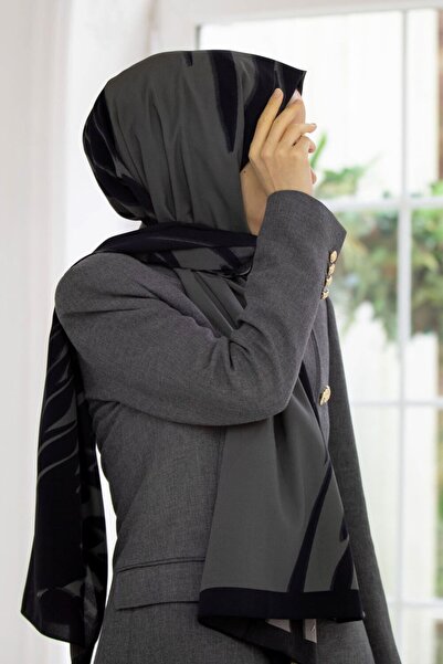 Vissona KREP GEOMETRİK DESENLİ GRİ RENKLİ 75X195 KIRIŞMAZ ŞAL