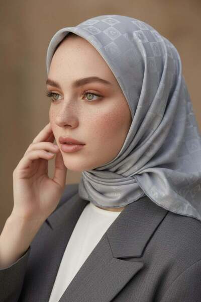 Vissona %57 İpek %43 Pamuk Jakarlı Monogram Eşarp 92X92