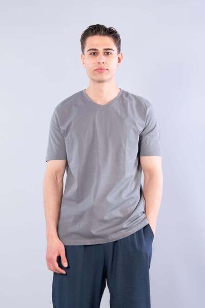 Mckanzie Μπλουζάκι με λαιμόκοψη σε σχήμα V Basic Single Jersey Regular Fit 2021
