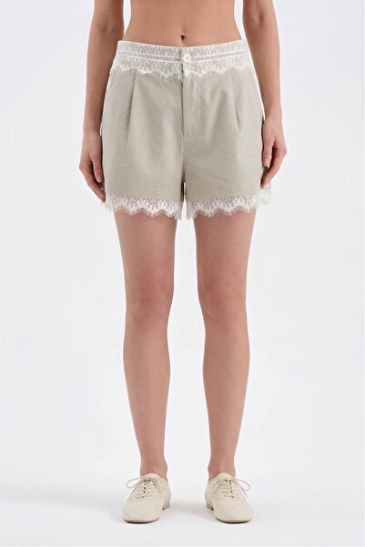 tw3 Γυναικείο σορτς με δαντέλα και λεπτομέρειες, με επένδυση από υφαντό ύφασμα