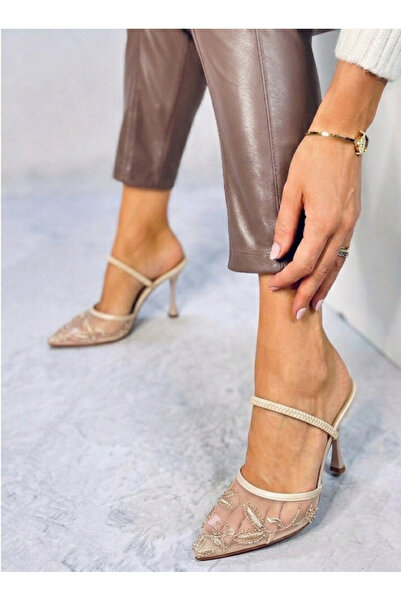 Fox Shoes Y752276315 Bej File Boncuk İşlemeli İnce Topuklu Kadın Ayakkabı