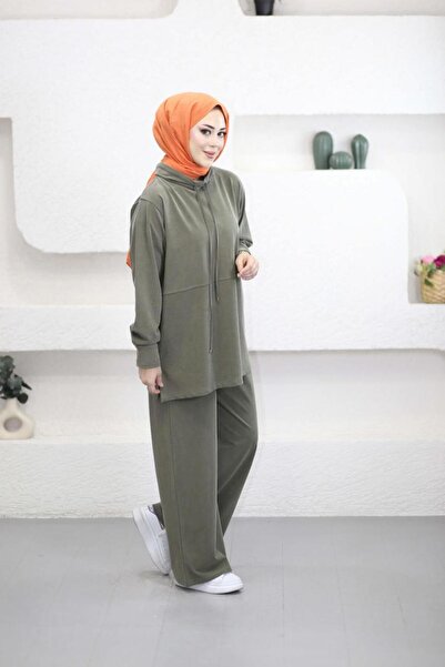 Suede Style 6386 - Κομψό, άνετο γυναικείο σετ από μαλακό πλεκτό ύφασμα με λεπ...