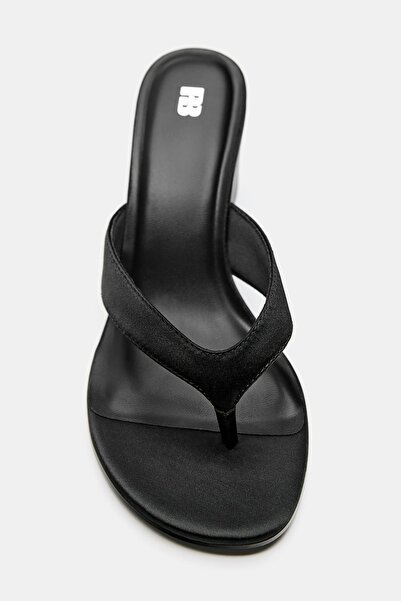 Pull & Bear Dolgu topuklu sandalet