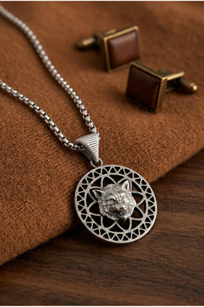 Velcari Minimalist Style Stainless Steel Men's Necklace with Wolf Figure