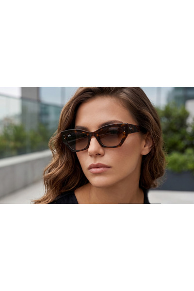 Ray-Ban Kadın Güneş Gözlüğü Uv400 49-22-145 NT26700253