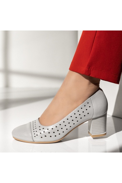 Modlet.ro Pantofi de damă argintii cu toc bloc și perforații MOD14238