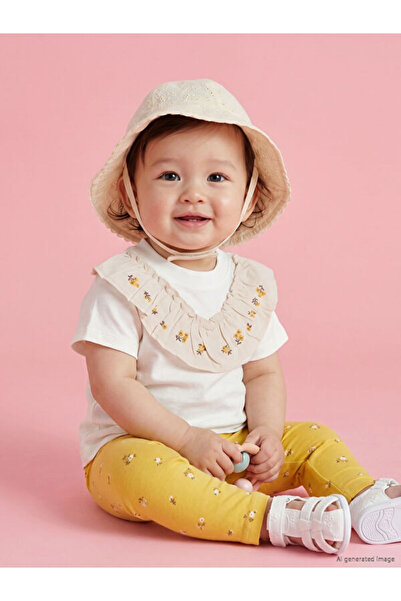 LC Waikiki Rmz Gi̇yi̇m Farkiyla Embroidered Baby Girl T-Shirt and Leggings Set
