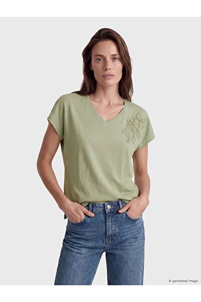 LC Waikiki Lcw Grace V-Neck Embroidered Blouse