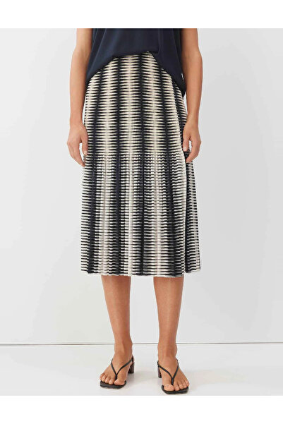 Evendi Skirt, White/Navy Blue