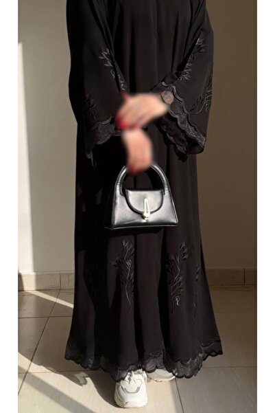 Rosana عباية نسرين, عباية بلمسة النباتات الراقية