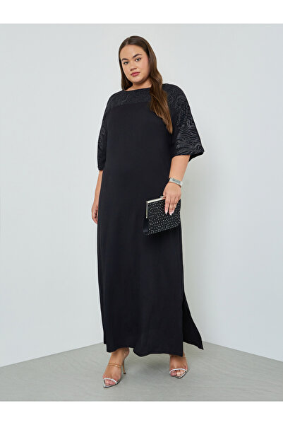 Amirah By Styli Plus Size Glittered Yoke Short Sleeve Jalabiya