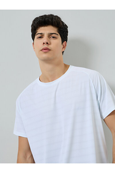 Styli Men Raglan Sleeves Performance T-Shirt