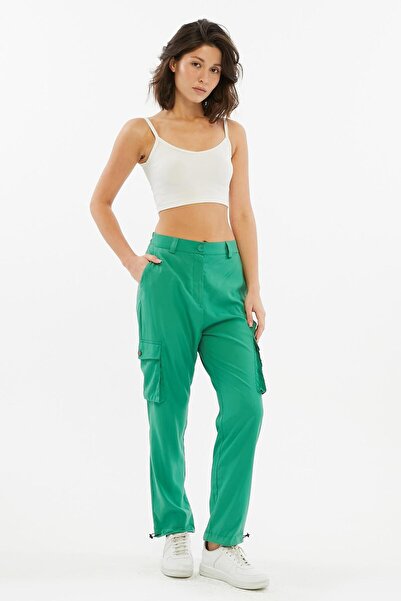 Select Moda Pantaloni de damă cu buzunare cargo și picior ajustabil