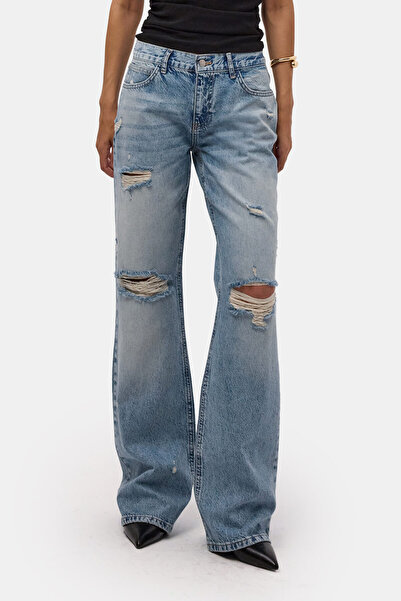 it's basic Women's Denim Color 12S6-32 Bootcut Fit Ripped Detailed Denim Jeans