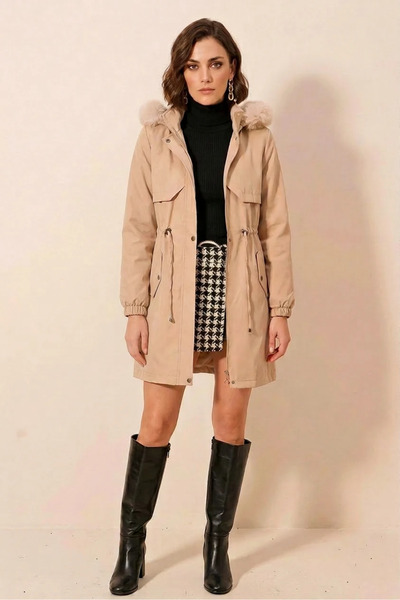 buğrahayalin Women's Drawstring Waist Hooded Faux Fur Beige Coat