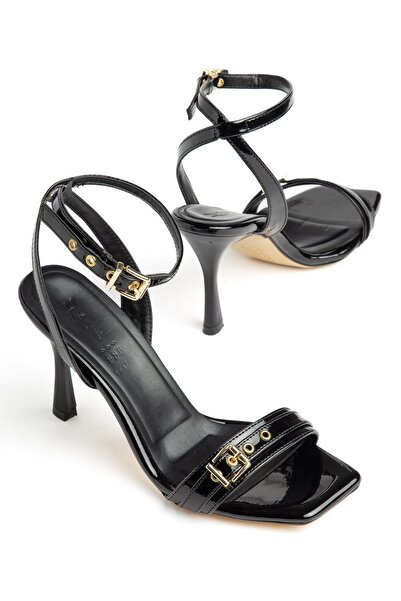 Moda Eleysa Kaylee Women's Black Patent Leather Blunt Toe Buckle Heeled Shoes