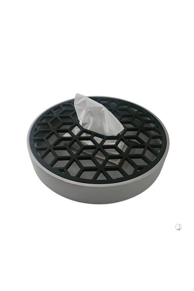 Unbranded/Generic صندوق مناديل خشبي مصنوع يدويًا بتصميم فني أنيق، يجمع بين اللون الرمادي الهادئ والغطاء الأسود المزخرف بنمط هندسي مستوحى من الزخارف العربية المعاصرة.