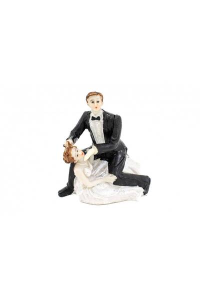 OEM Resin Cake Figurine Groom Pulling Bride's Hair