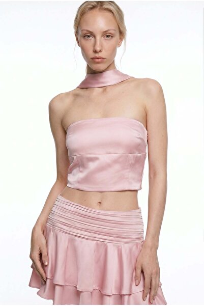 Quzu Satenski crop top bez naramenica sa detaljima čokera - Puder-puder - L