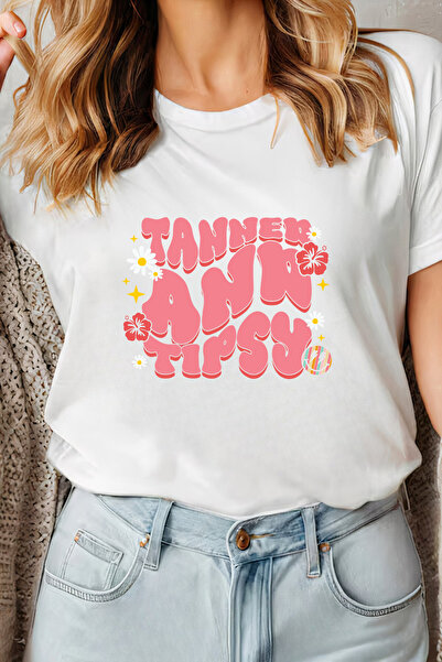 Sarah's Boutique Women's T-shirt – 100% cotton – Tanner Tipsy