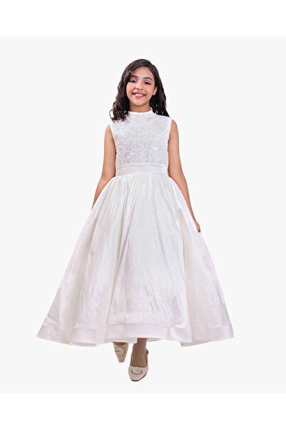 Jo Nora dress – a luxurious girls’ dress with pearl embroidery and an elegant...