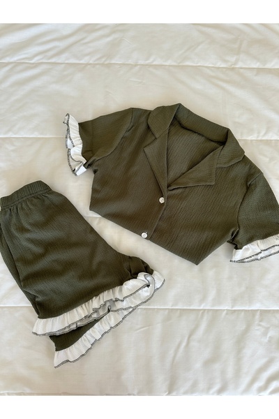 Feruzdesign طقم بيجامة مع شورت مكشكش باللون الأخضر